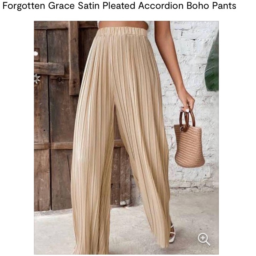 Forgotten Grace satiny pleated Palazzo pants, size large